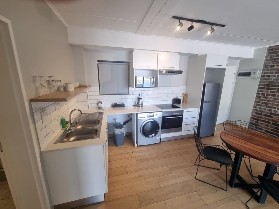 To Let 1 Bedroom Property for Rent in Woodstock Western Cape